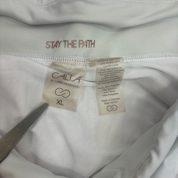 CALIA Infinity Run Mid Rise Floral White Purple Running Shorts Womens XL - Picture 3 of 7